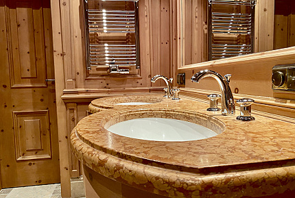 Шале в альпийском стиле на лыжне