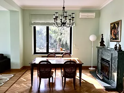 Italian lakeside villa with marina