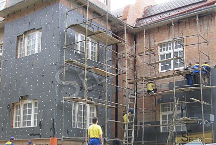 Роскошный дворец в классическом стиле с озером