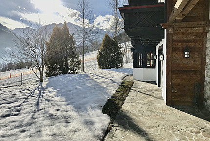 Шале в альпійському стилі на лижні